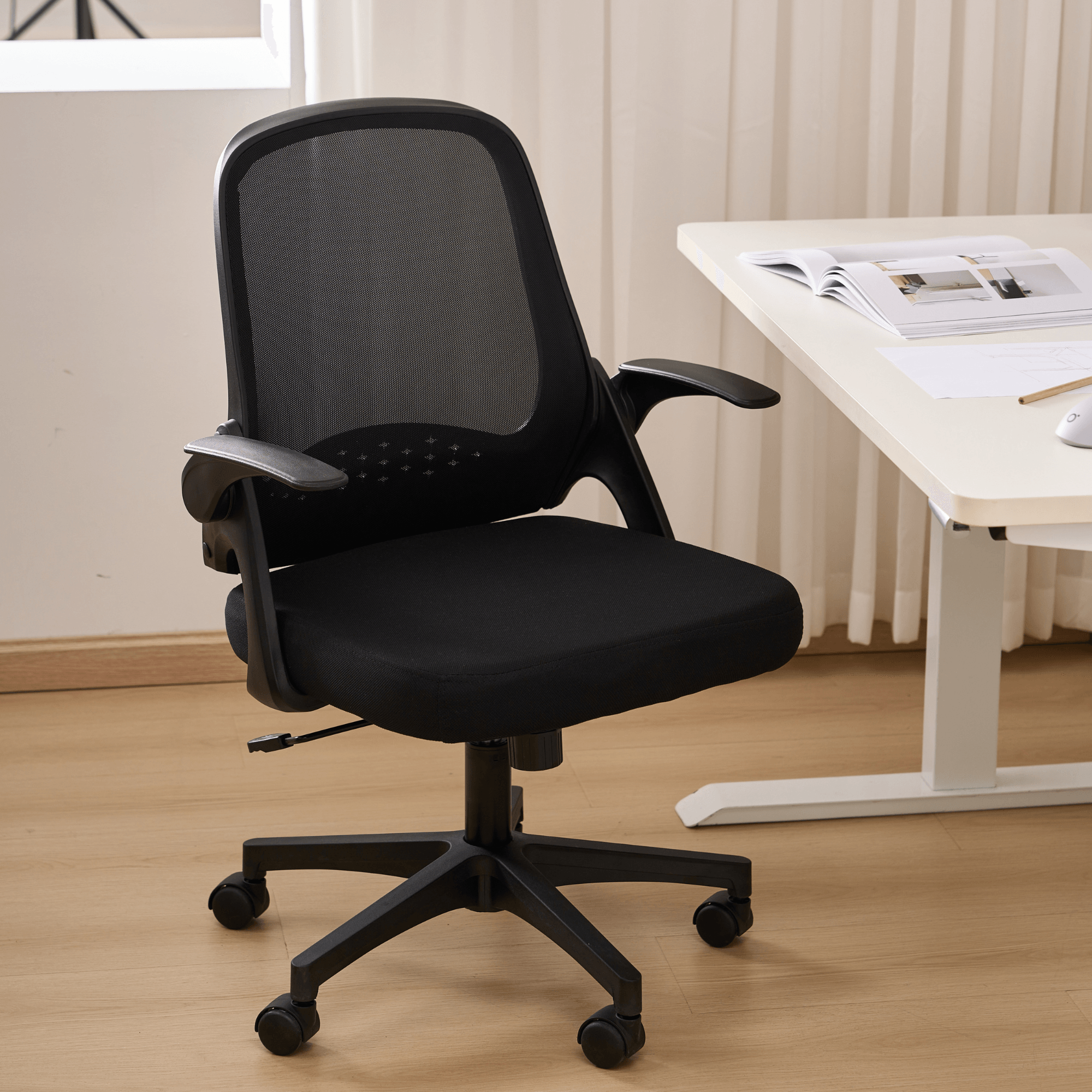 Ergonomic Office Chair Adjustable Height Computer Chair Breathable Mesh Home Office Desk Chairs with Wheels Executive Rolling Swivel Chair with Flip-Up Arms and Lumbar Support for Home/Study/Working